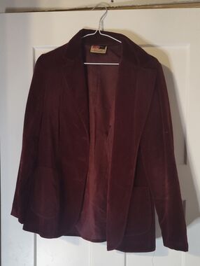 TanJay Velvet Blazer in Deep Burgundy
